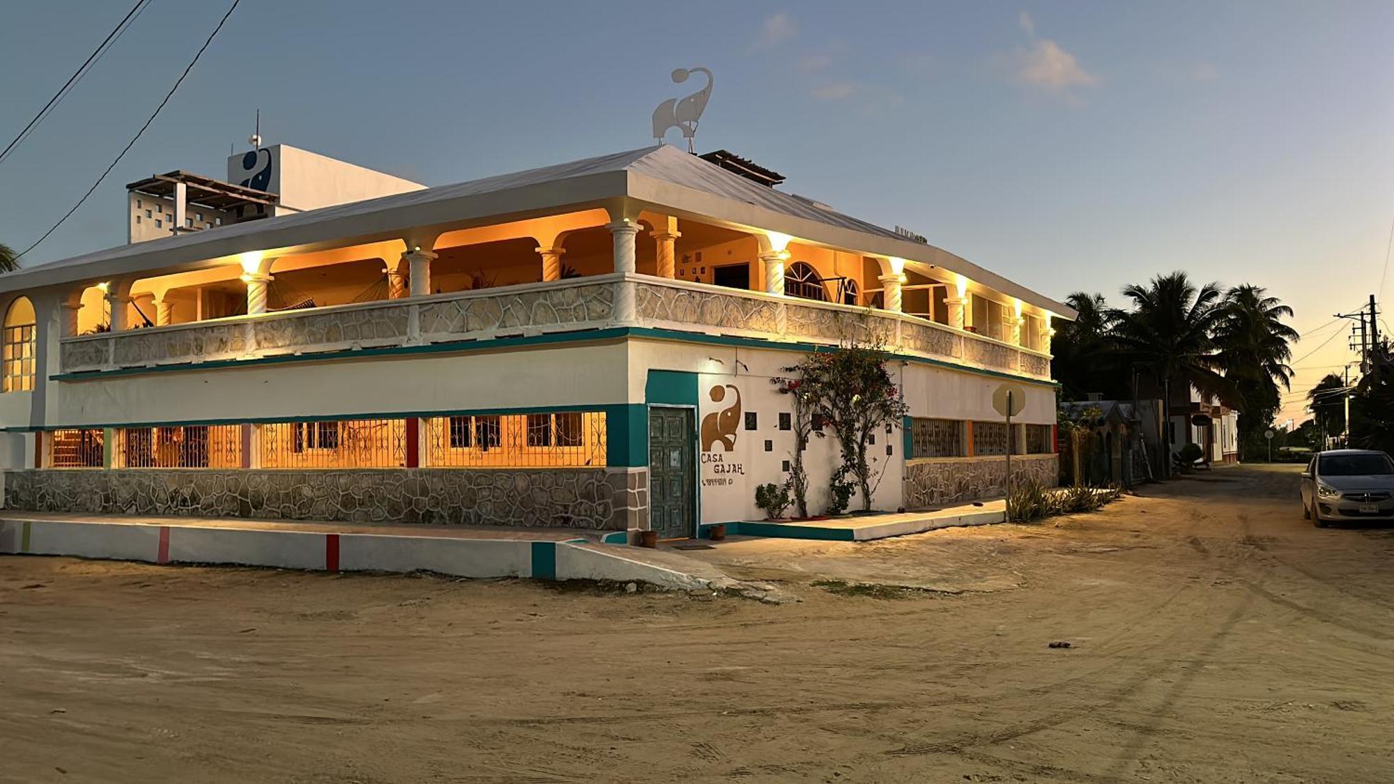 Casa Gajah Hotel Cuyo Zewnętrze zdjęcie