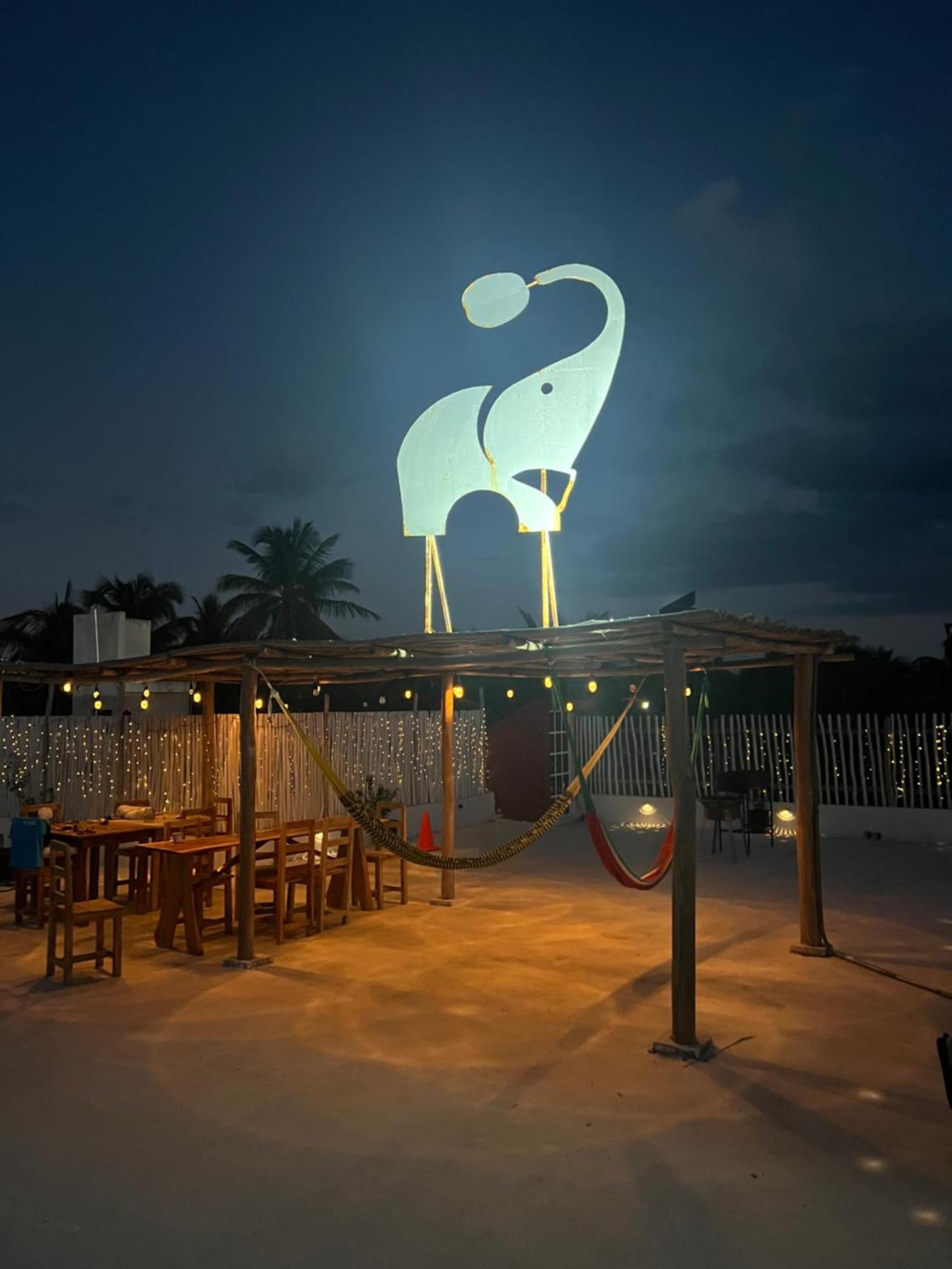 Casa Gajah Hotel Cuyo Zewnętrze zdjęcie